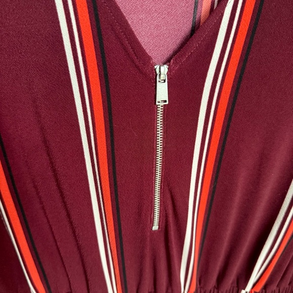 NWT Express Burgundy Striped Jumpsuit 3/4 Zipper Size Small - Picture 5 of 9